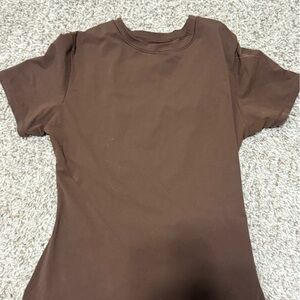 SKIMS brown t shirt
